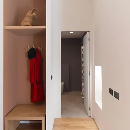 아파트 Castello Urban Relais